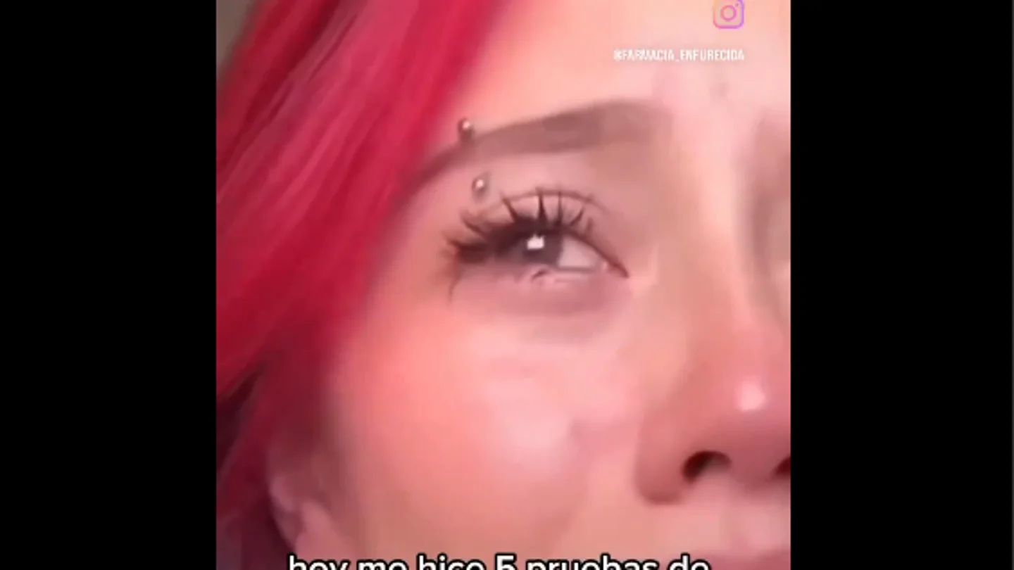 Una joven cree que va a tener quintillizos porque se ha hecho cinco test de embarazo y todos son positivos Una joven cree que va a tener quintillizos porque se ha hecho cinco test de embarazo y todos son positivos