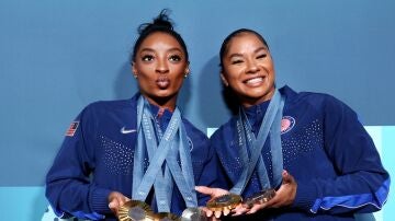 Simone Biles, con Jordan Chiles