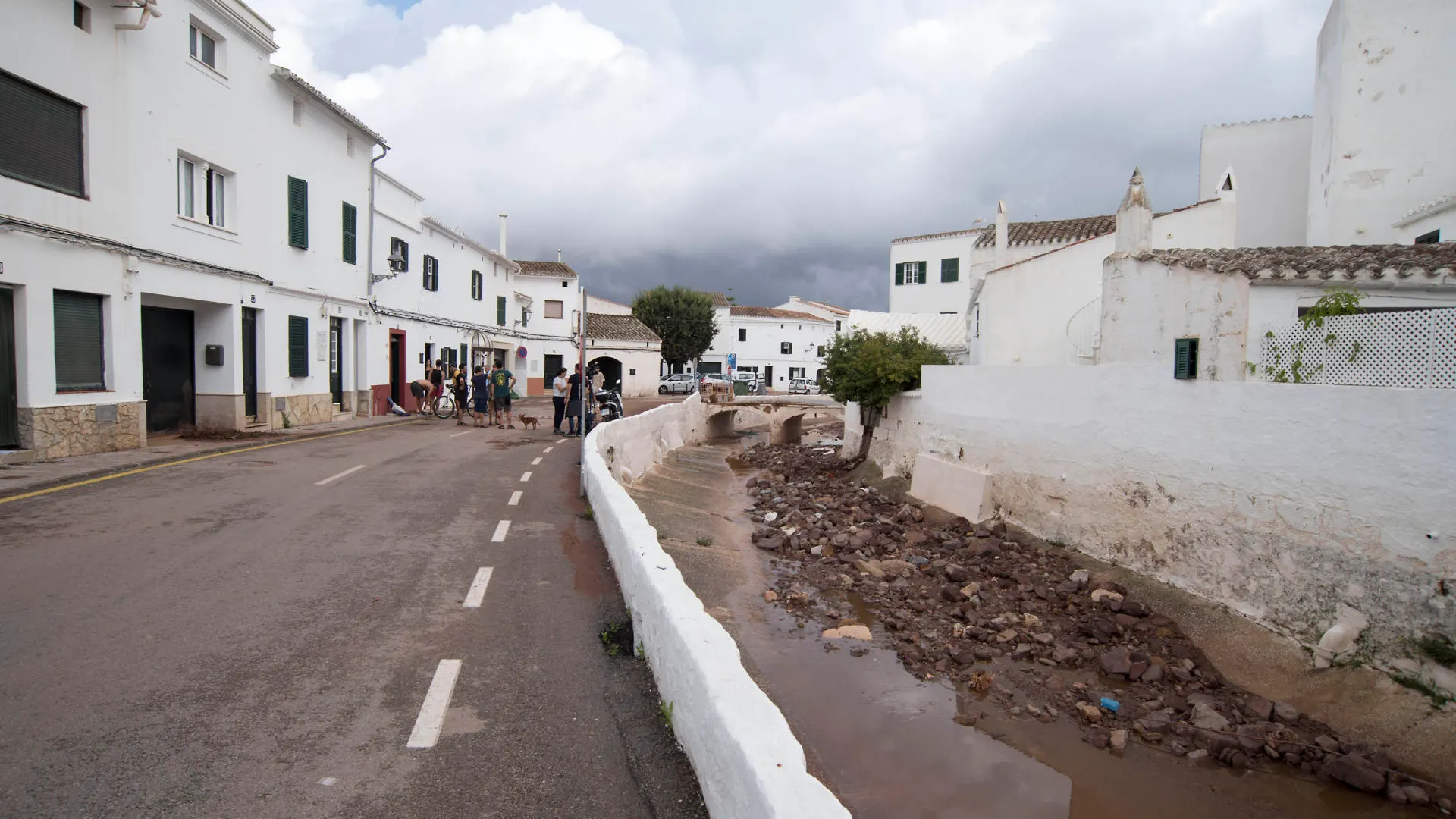 Consecuencias del paso de la DANA por la localidad menorquina de Es Mercadal.