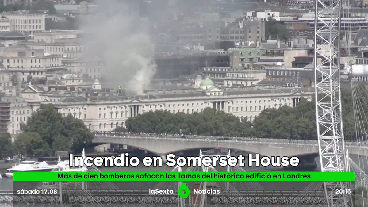 Fire at London’s Somerset House building: Firefighters say they have it “under control” Fire at London’s Somerset House building: Firefighters say they have it “under control”