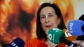 La ministra de Defensa, Margarita Robles, atiende a los medios este s&aacute;bado en Torrej&oacute;n de Ardoz (Madrid).