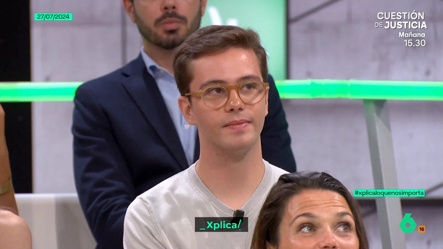 Un joven que vive en un minipiso de Madrid Un joven que vive en un minipiso de Madrid