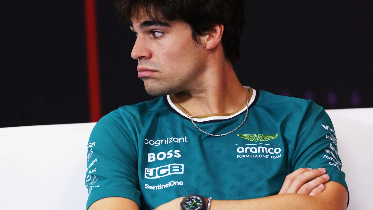 Lance Stroll, mirando a un lado