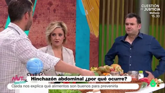 Cristina Pardo 'flipa' con Pablo Ojeda y sus consejos para evitar la hinchazón abdominal: "¡Este hombre me va a matar a disgustos!" Cristina Pardo 'flipa' con Pablo Ojeda y sus consejos para evitar la hinchazón abdominal: "¡Este hombre me va a matar a disgustos!"