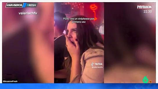 La divertida reacción de una joven al ir por primera vez a un club de striptease: "Tiene cara de exorcismo" La divertida reacción de una joven al ir por primera vez a un club de striptease: "Tiene cara de exorcismo"
