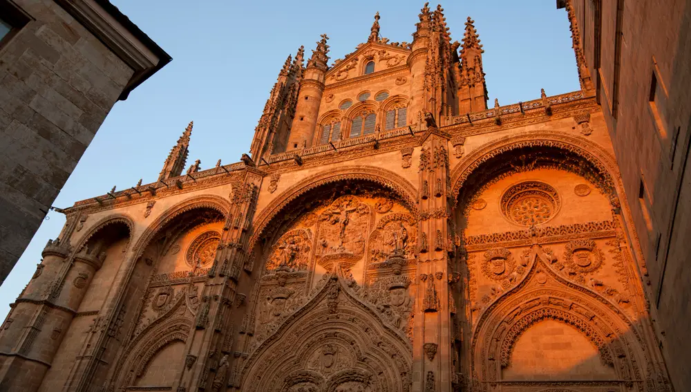 Fachada de la Catedral nueva de Salamanca Fachada de la Catedral nueva de Salamanca