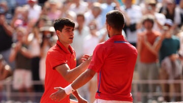 Carlos Alcaraz y Novak Djokovic