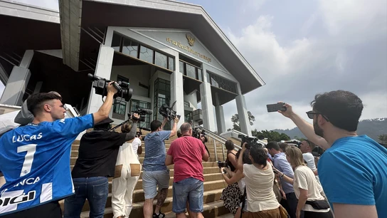 La prensa expectante en el juicio de Daniel Sancho en Tailandia, a 11 de abril de 2024, en Koh Samui (Tailandia) La prensa expectante en el juicio de Daniel Sancho en Tailandia, a 11 de abril de 2024, en Koh Samui (Tailandia)