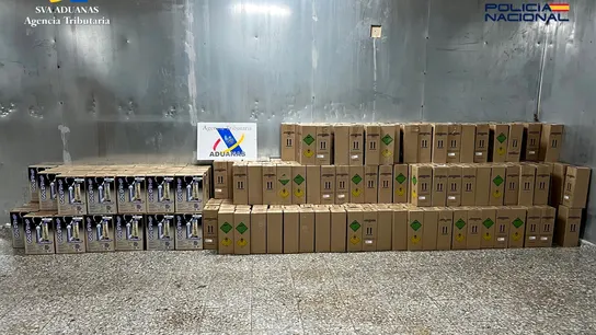Seis detenidos en Málaga por traficar con más de 3 millones de litros de 'gas de la risa' Seis detenidos en Málaga por traficar con más de 3 millones de litros de 'gas de la risa'