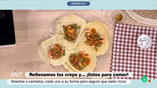 Plato sencillo y sofisticado: Carlos Maldonado cocina unos creps de langostinos con una salsa especial El chef Carlos Maldonado sorprende en Más Vale Tarde con una receta de creps salados para chuparse los dedos. Los ingredientes: verduras variadas, langostinos y una salsa especial para quedar de lujo con los invitados. La receta, en este vídeo.
