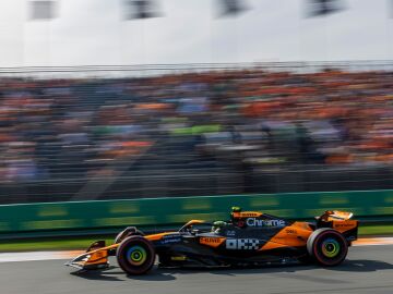 Lando Norris bate a Max Verstappen en su propia casa y se lleva la Pole