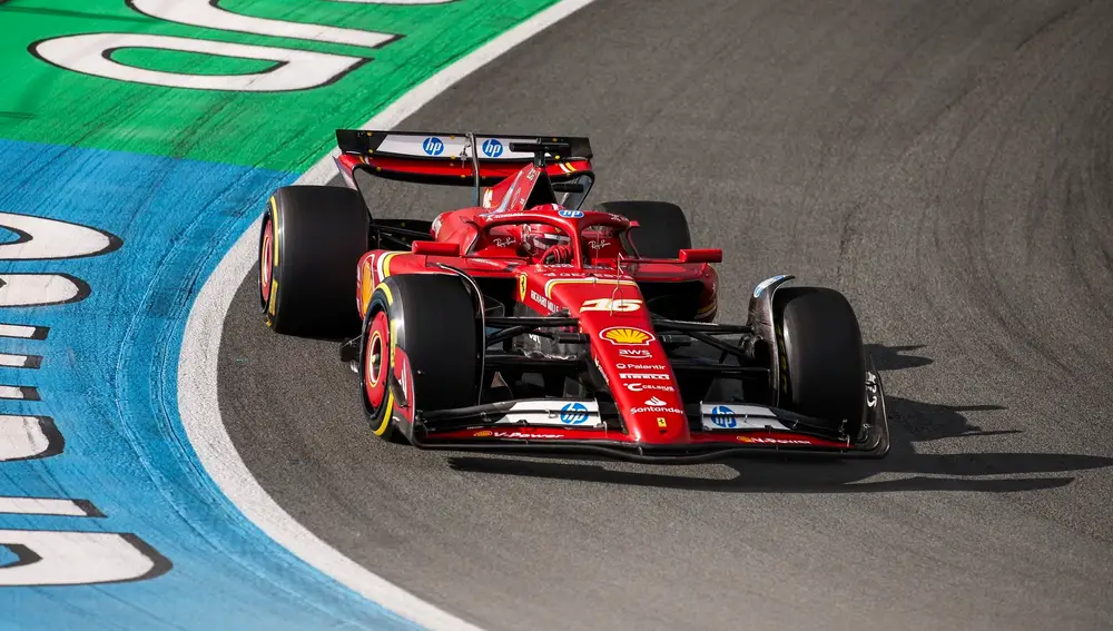 Gran remontada de los dos Ferrari, con Leclerc alcanzando el podio Gran remontada de los dos Ferrari, con Leclerc alcanzando el podio