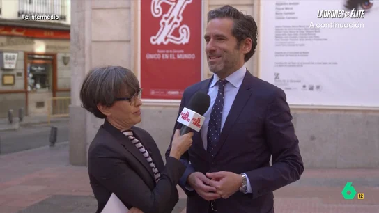 Borja Sémper confiesa qué pasaba en su casa si suspendía: "Volaban zapatillas, mi madre tenía una puntería extraordinaria" Thais Villas ha visitado la Carrera de San Jerónimo para saber cómo eran los diputados en su etapa escolar. ¿Les quedaban muchas para septiembre o eran de sacar 'notazas'? Descúbrelo en el vídeo sobre estas líneas.