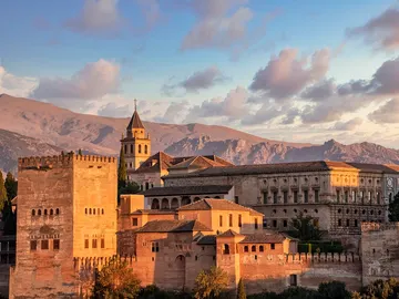 La Alhambra al atardecer La Alhambra al atardecer