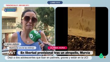 Las lágrimas de la madrina de la niña atropellada en Murcia al explicar su estado