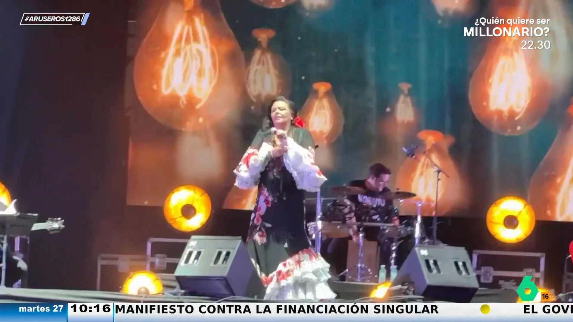 El 'dardo' de María del Monte en pleno concierto al año del robo a su casa: "¡Toma Cristina, el reloj! ¡Para uno que me queda!"