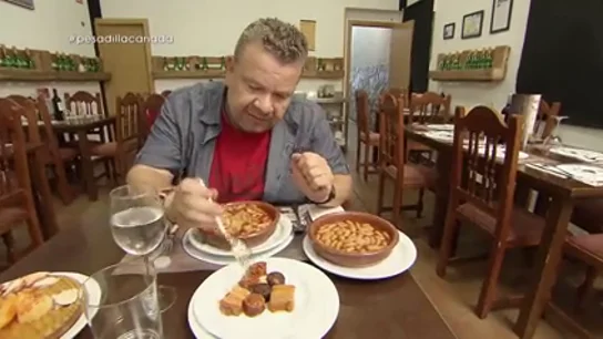 Recordamos el paso de Alberto Chicote por A Cañada, el restaurante de la exmujer del 'rey del cachopo' Recordamos el paso de Alberto Chicote por A Cañada, el restaurante de la exmujer del 'rey del cachopo'