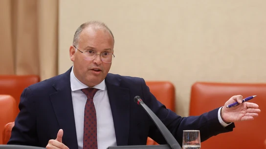 El PP y Vox no logran apoyos para que Sánchez comparezca en el Congreso sobre Venezuela El portavoz del PP, Miguel Tellado, durante la reunión de la Diputación Permanente celebrada este martes en el Congreso. EFE/Fernando Alvarado