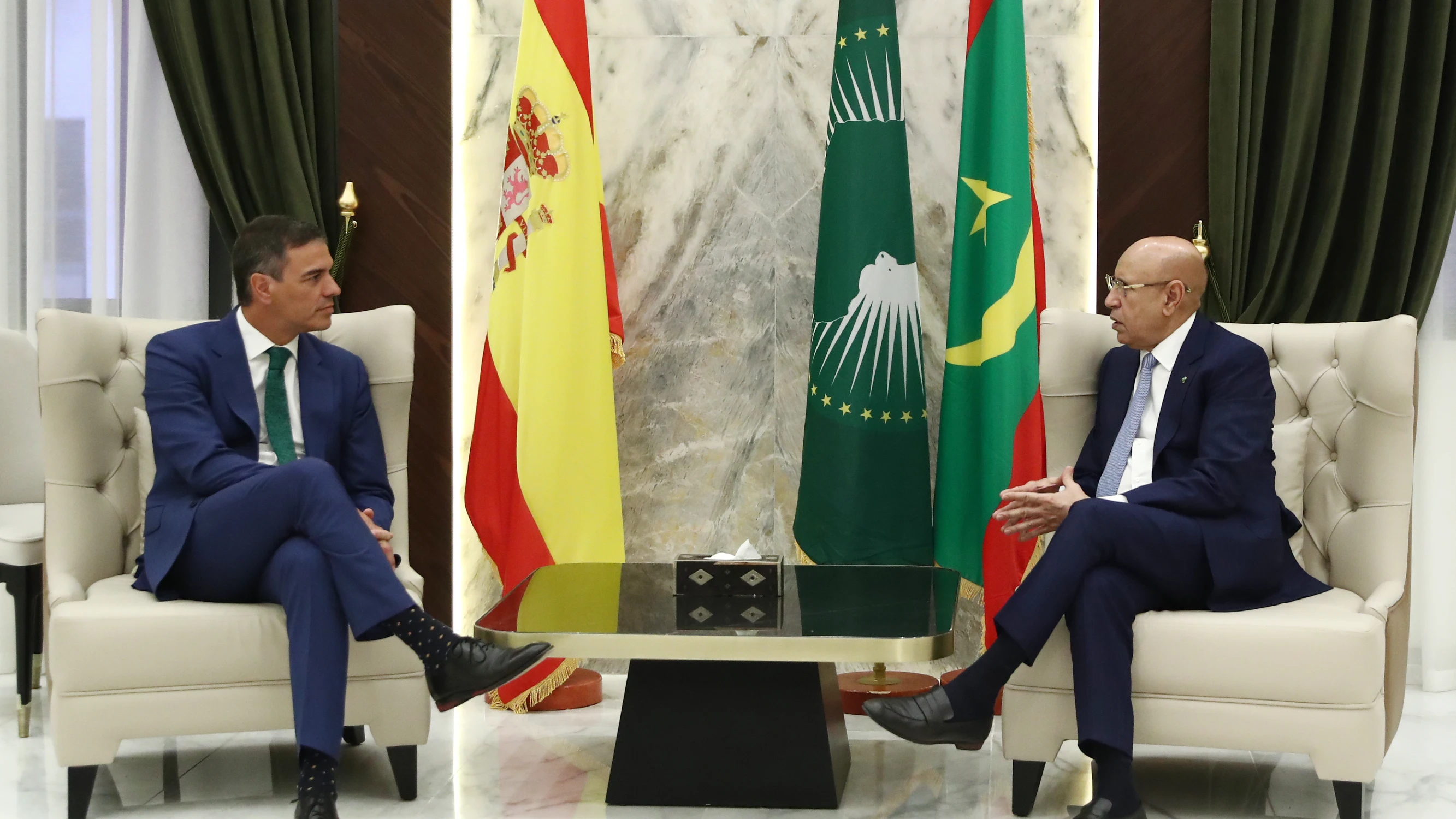 l presidente del Gobierno, Pedro Sánchez, se ha reunido con el presidente de la República Islámica de Mauritania, Mohamed Cheikh El Ghazouani