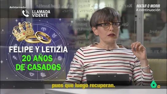 Thais Villas, alarmada con la predicción de una tarotista sobre Felipe VI y Letizia: "Estoy con el corazón en un puño" La reportera decidió llamar a una vidente para saber, a través de las cartas del tarot, cómo está el matrimonio y, también, la salud de la institución. No te pierdas la tirada en el vídeo principal.