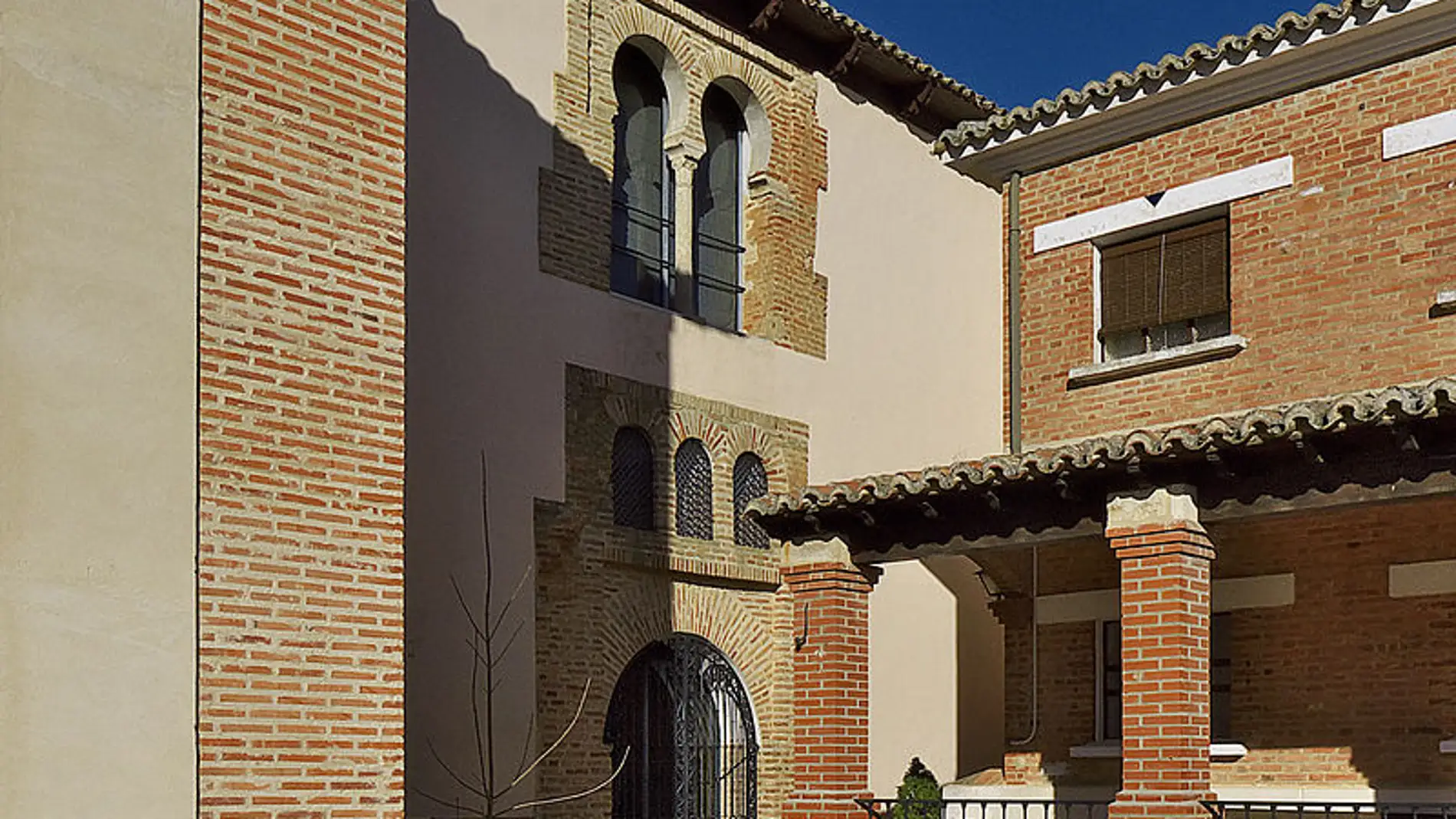 El Palacio de Pedro I de Castilla en Astudillo El Palacio de Pedro I de Castilla en Astudillo