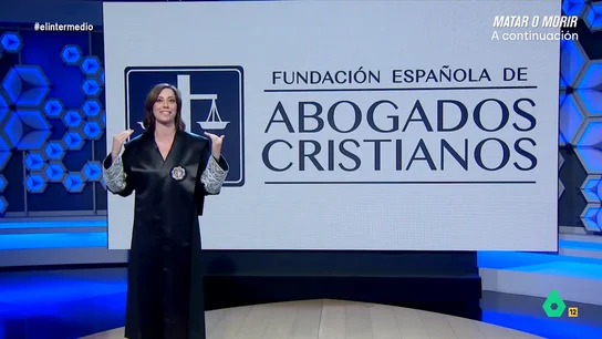Cristina Gallego, sobre las denuncias de Abogados Cristianos "Son unos cristianos muy extraños, en vez de poner la otra mejilla ponen otra denuncia", comentaba Cristina Gallego en este vídeo donde repasaba algunas de las decenas de querellas interpuestas por la asociación ultraconservadora.