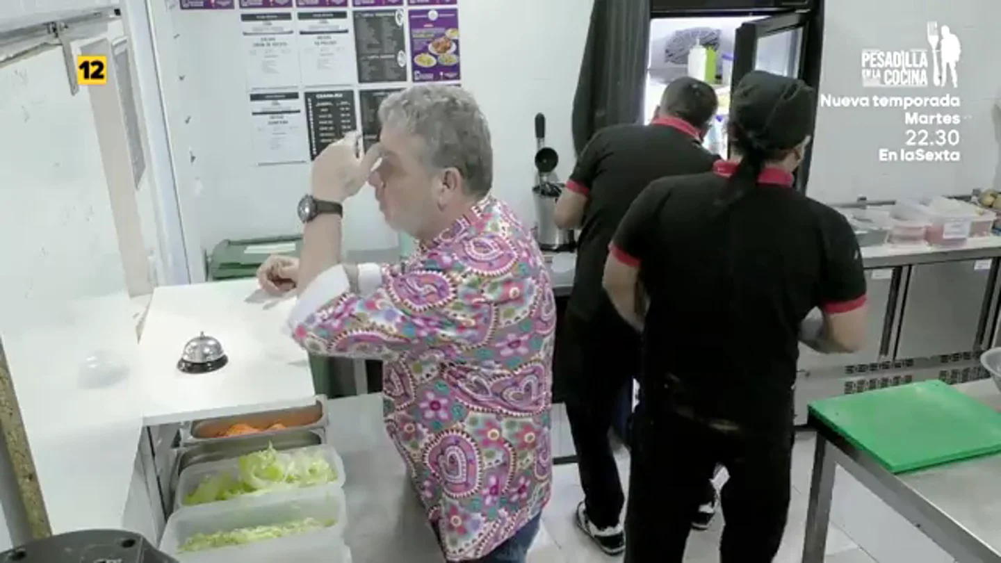 Alberto Chicote se enfrenta a una nueva temporada de 'Pesadilla en la cocina': "Con salir vivo de aquí, me doy con un canto en los dientes" Alberto Chicote se enfrenta a una nueva temporada de 'Pesadilla en la cocina': "Con salir vivo de aquí, me doy con un canto en los dientes"