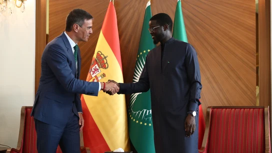 El presidente del Gobierno, Pedro Sánchez, y su homólogo senegalés, Bassirou Diomaye Faye, en Dakar (Senegal). El presidente del Gobierno, Pedro Sánchez, y su homólogo senegalés, Bassirou Diomaye Faye, en Dakar (Senegal).