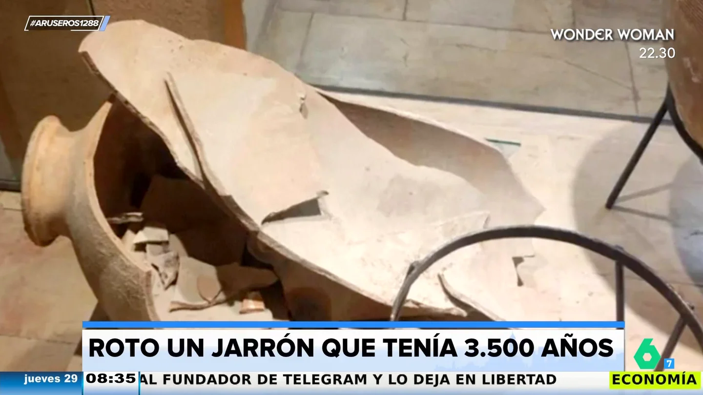 Un niño de cuatro años rompe un jarrón de 3.500 años en un museo de historia de Israel: "Los niños, bien agarraditos" Un niño de cuatro años rompe un jarrón de 3.500 años en un museo de historia de Israel: "Los niños, bien agarraditos"