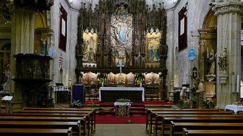 Interior de la Real Basílica de Santa María la Mayor de Pontevedra