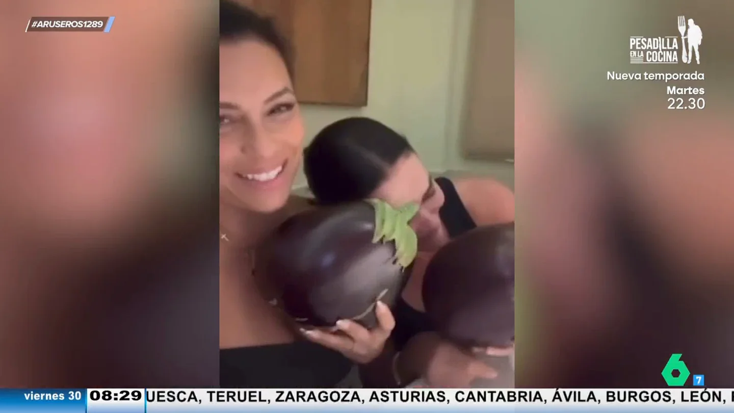 Eva Longoria y Vicky Martín Berrocal alucinan con el tamaño de las berenjenas de la Chef Pepa Muñoz Eva Longoria y Vicky Martín Berrocal alucinan con el tamaño de las berenjenas de la Chef Pepa Muñoz