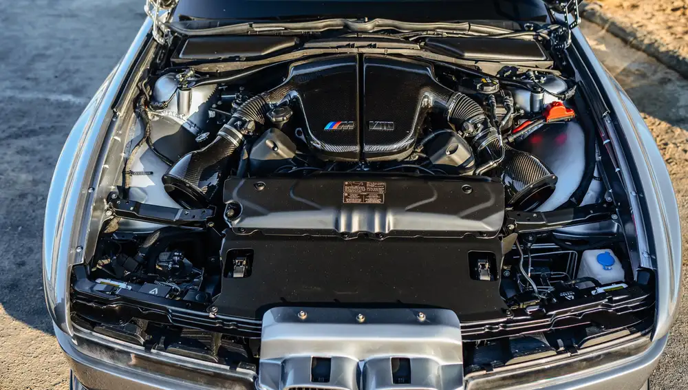 Equipa el motor del BMW M5 V10 aunque con más cilindrada Equipa el motor del BMW M5 V10 aunque con más cilindrada