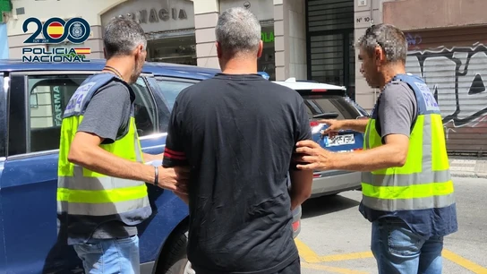 La Policía Nacional detiene en Málaga a un hombre, de 41 años, cuatro delitos de agresión sexual La Policía Nacional detiene en Málaga a un hombre, de 41 años, cuatro delitos de agresión sexual