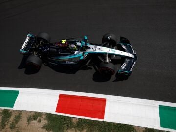 Lewis Hamilton lidera un viernes en Monza con Red Bull en apuros 