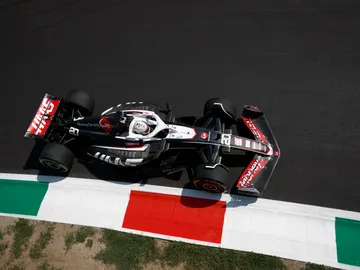 Los comisarios suspenden a Kevin Magnussen y HAAS tendrá que sustituirle Los comisarios suspenden a Kevin Magnussen y HAAS tendrá que sustituirle