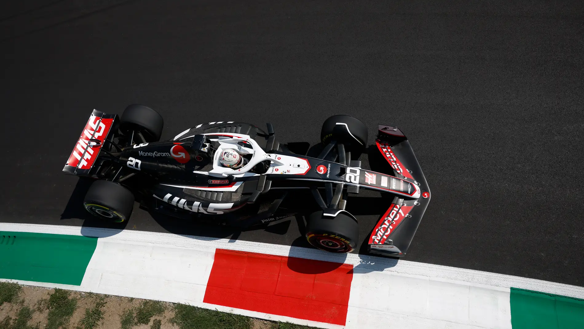 Los comisarios suspenden a Kevin Magnussen y HAAS tendrá que sustituirle Los comisarios suspenden a Kevin Magnussen y HAAS tendrá que sustituirle