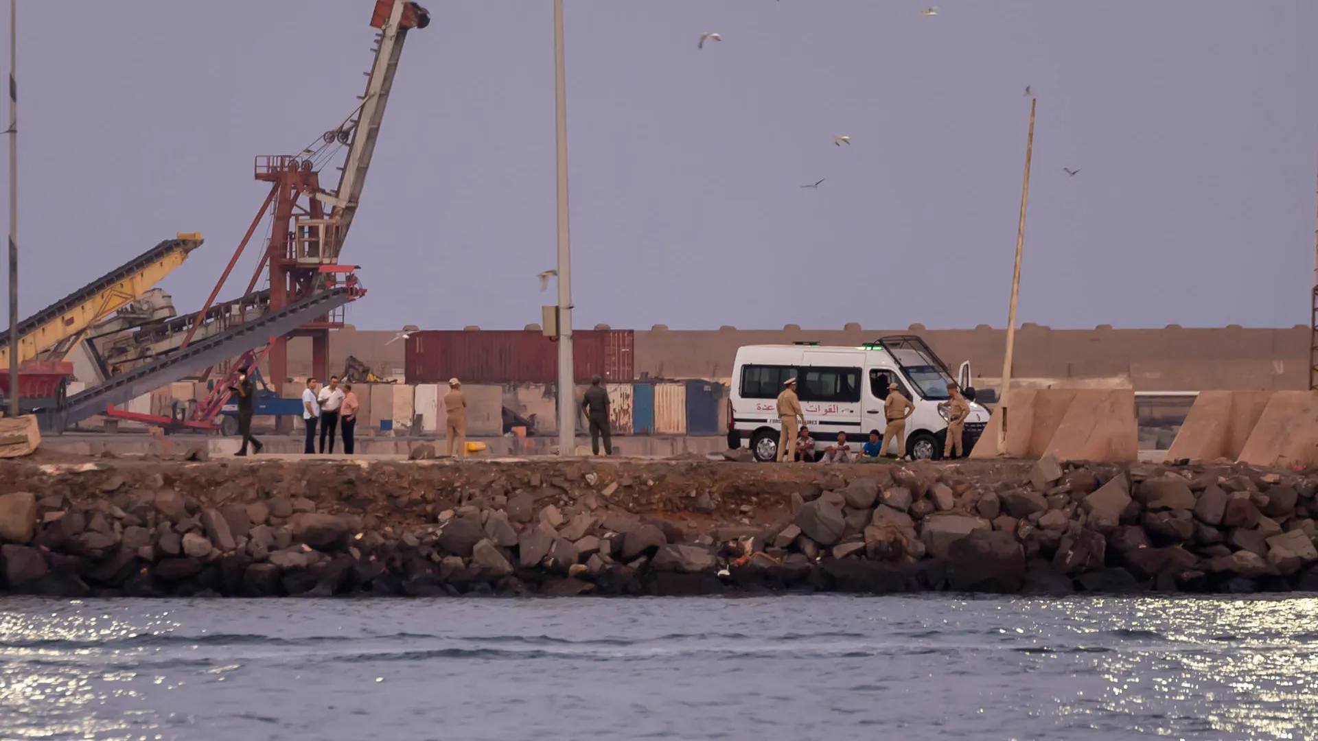 Momento en el que evitan la entrada de los migrantes 