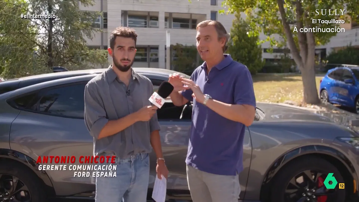 Isma Juárez presenta su nueva sección 'Futuro de locos' con el coche autónomo: "Puedes ser el autentico Michael Knight" Isma Juárez presenta su nueva sección 'Futuro de locos' con el coche autónomo: "Puedes ser el autentico Michael Knight"