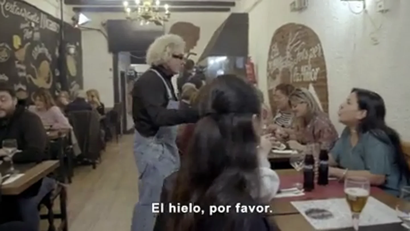 "Aquí al lado hay un bar chino, si queréis os mando ahí, a tomar por culo": las malas formas del dueño del Nicasso con sus clientes "Aquí al lado hay un bar chino, si queréis os mando ahí, a tomar por culo": las malas formas del dueño del Nicasso con sus clientes