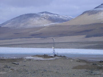 Lago Vida en el Valle Victoria (Valles Secos de la Antártida)