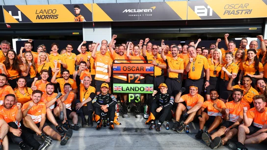 Celebración de McLaren con Oscar Piastri y Lando Norris Celebración de McLaren con Oscar Piastri y Lando Norris