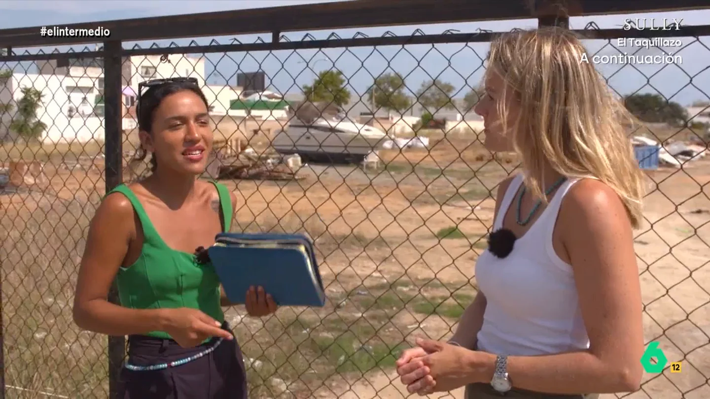 Una joven, a Andrea Ropero sobre el problema de la vivienda en Ibiza: "Te quitan hasta el techo que pagas" Ana Loaiza es una joven que se trasladó a Ibiza para trabajar en hostelería y, debido al elevado coste de la vivienda, terminó viviendo un barco varado en un terreno por el que pagaba 600 euros.