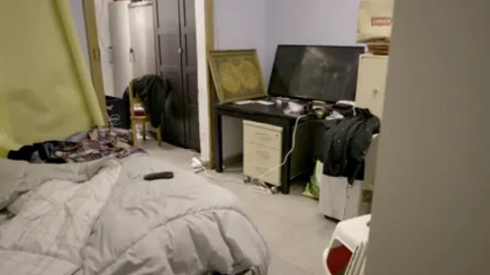 El dueño de Nicasso muestra a Chicote la habitación en la que vive dentro del restaurante: "No tengo ni casa, ni puedo tener pareja ni nada" El dueño de Nicasso muestra a Chicote la habitación en la que vive dentro del restaurante: "No tengo ni casa, ni puedo tener pareja ni nada"