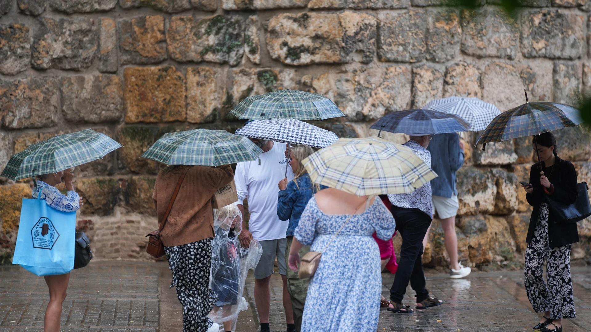 Las lluvias se mantienen este martes ante la amenaza de una nueva DANA