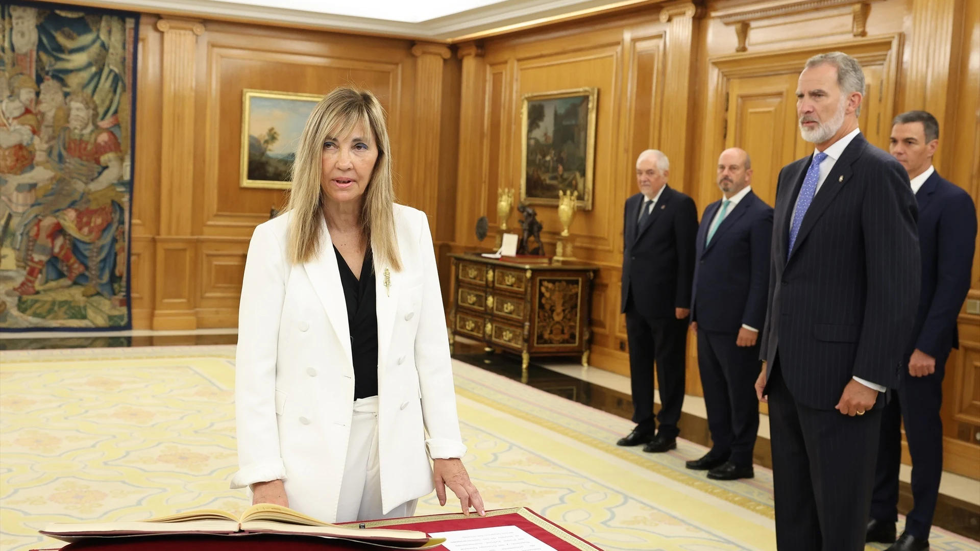 La nueva presidenta del CGPJ y TS Isabel Perelló, jura su cargo ante el Rey Felipe VI, en el Palacio de la Zarzuela.