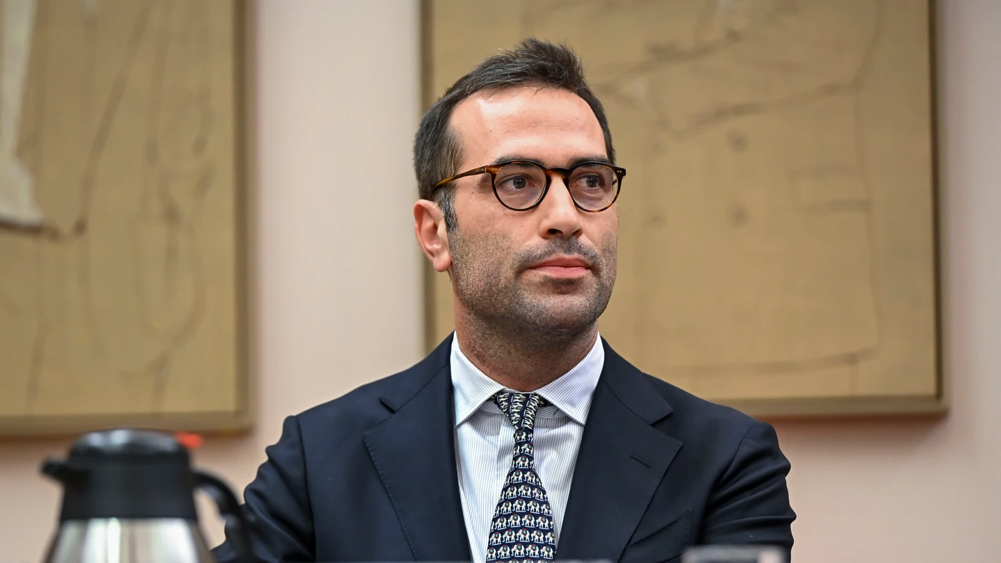 El ministro de Economía, Comercio y Empresa, Carlos Cuerpo, comparece en la Sala Constitucional del Congreso de los Diputados El ministro de Economía, Comercio y Empresa, Carlos Cuerpo, comparece en la Sala Constitucional del Congreso de los Diputados