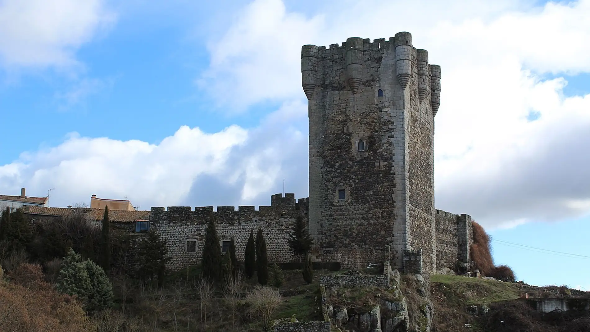 Castillo de Monleón Castillo de Monleón