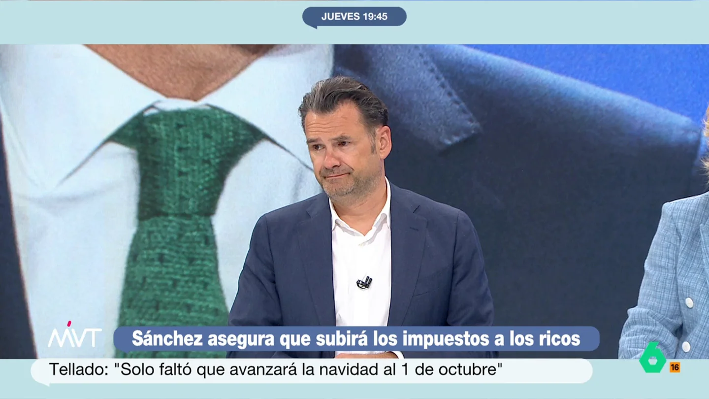 Iñaki López, sobre el anuncio de Maduro de adelantar la Navidad "Lo que pienso de este señor solo lo puedo decir cuando estoy entre amigos y no me oye nadie más", comenta Ramoncín sobre el anuncio del presidente venezolano, Nicolás Maduro, de adelantar la Navidad al 1 de octubre.