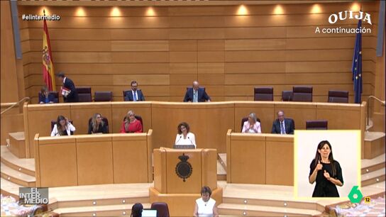 "Gracias por ese vaso de agua transparente y serena, que reconforta y consuela, tonifica y oxigena y que agradezco de coraz&oacute;n, pero yo hab&iacute;a pedido un ron cola", comenta la ministra de Hacienda en este montaje de El Intermedio.