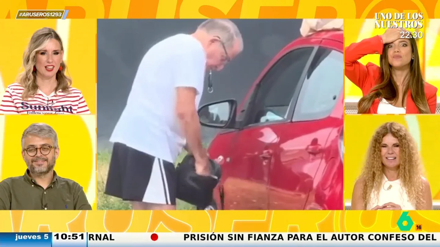 El divertido despiste de un señor al pensar que ha perdido las llaves del coche cuando las lleva colgadas El divertido despiste de un señor al pensar que ha perdido las llaves del coche cuando las lleva colgadas